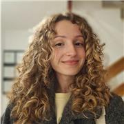 Graduada en historia y con vocación para la enseñanza